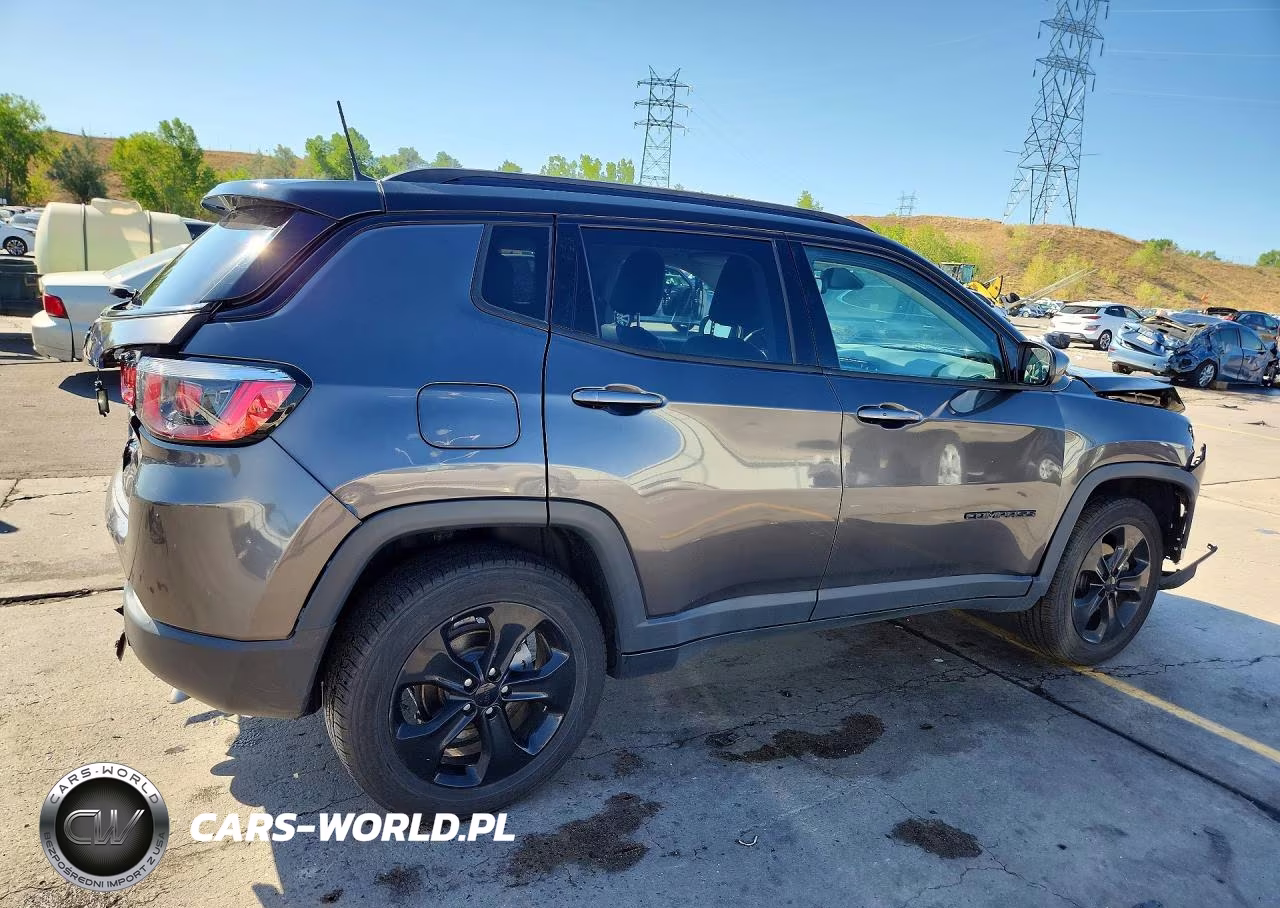 2019 Jeep Compass Latitude VIN:3C4NJDBB4KT631025 - 3