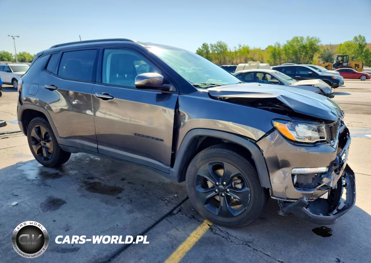 2019 Jeep Compass Latitude VIN:3C4NJDBB4KT631025 - 4