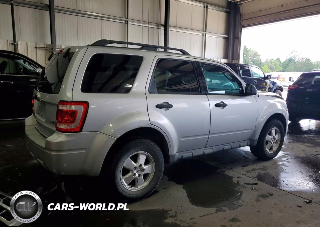 2011 Ford Escape Xlt VIN:1FMCU9DG3BKC38974 - 3