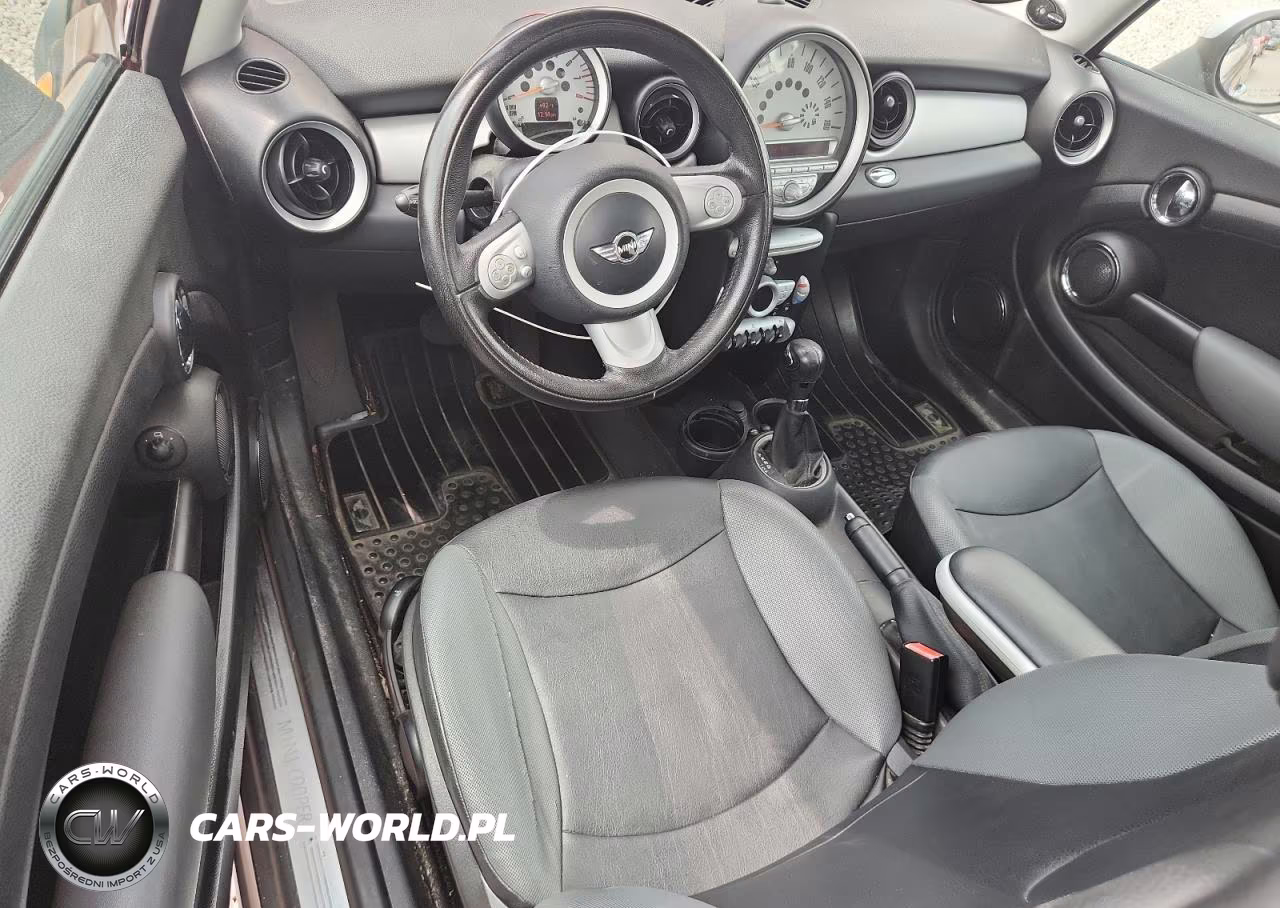 2010 Mini Cooper Clubman VIN:WMWML3C5XATX36880 - 8