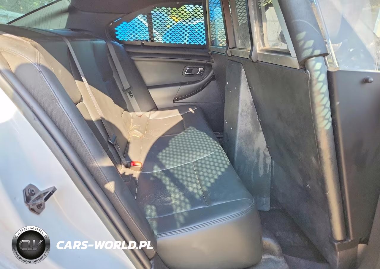 2018 Ford Taurus Police Interceptor VIN:1FAHP2L84JG104226 - 10