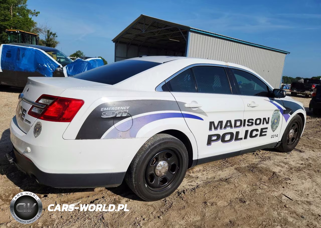 2018 Ford Taurus Police Interceptor VIN:1FAHP2L84JG104226 - 3