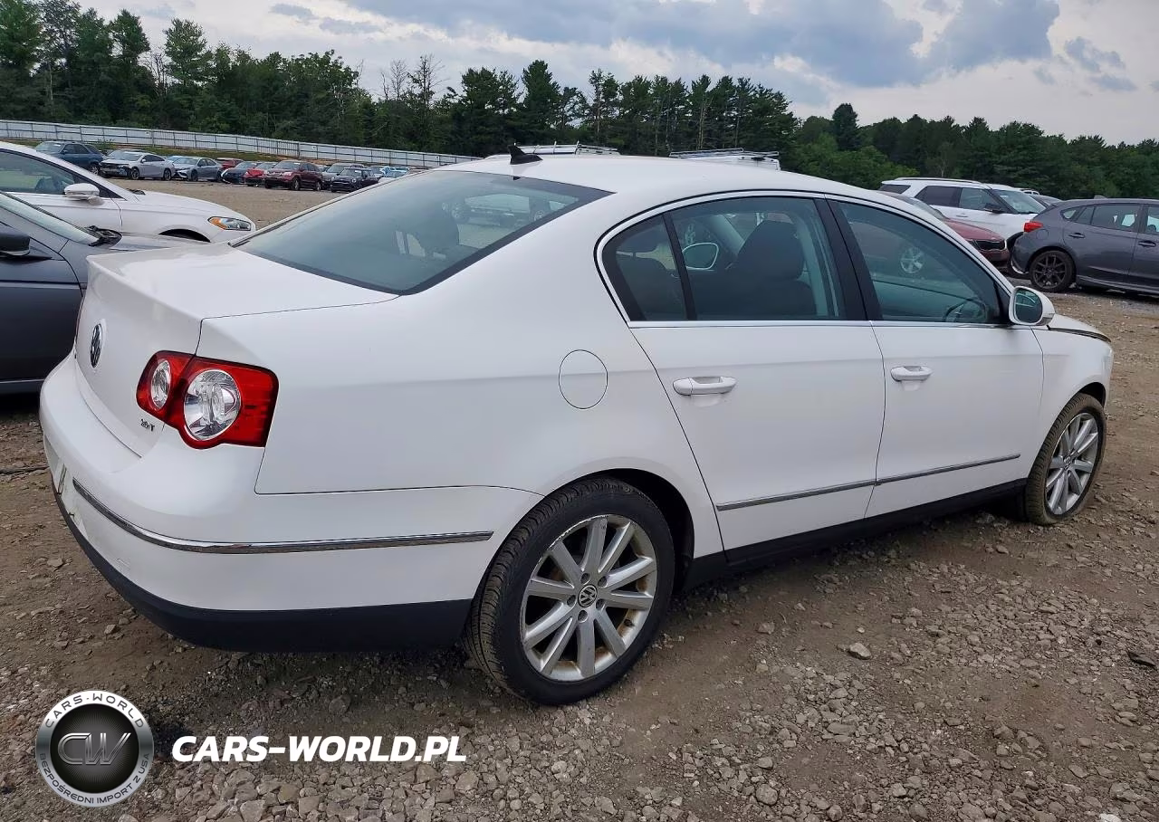 2010 Volkswagen Passat Komfort VIN:WVWJM7AN1AE140039 - 3