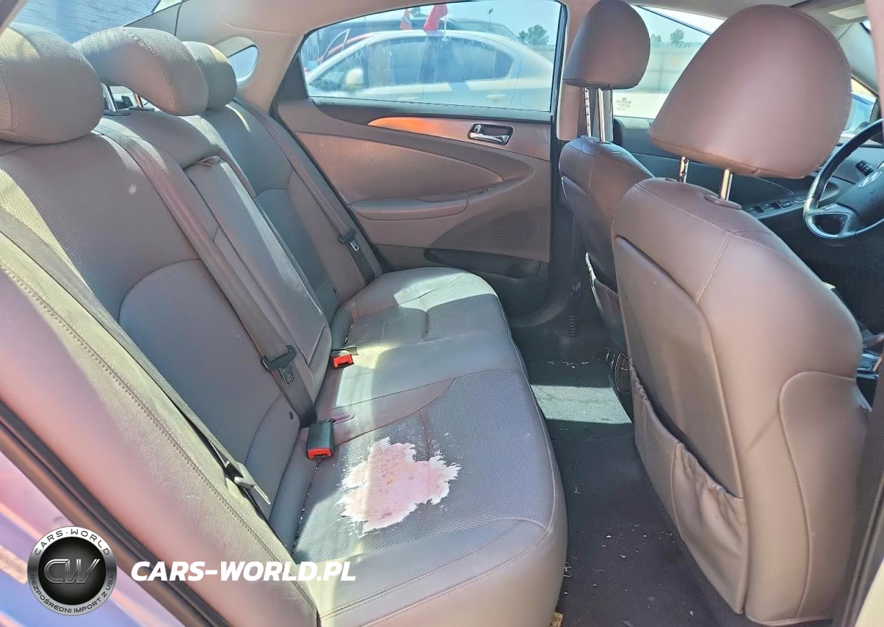 2012 Hyundai Sonata Hybrid VIN:KMHEC4A40CA045732 - 10