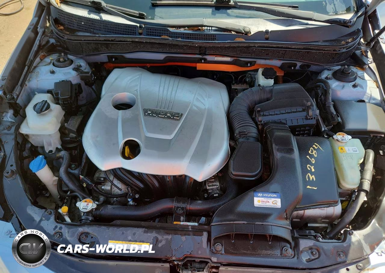 2012 Hyundai Sonata Hybrid VIN:KMHEC4A40CA045732 - 11