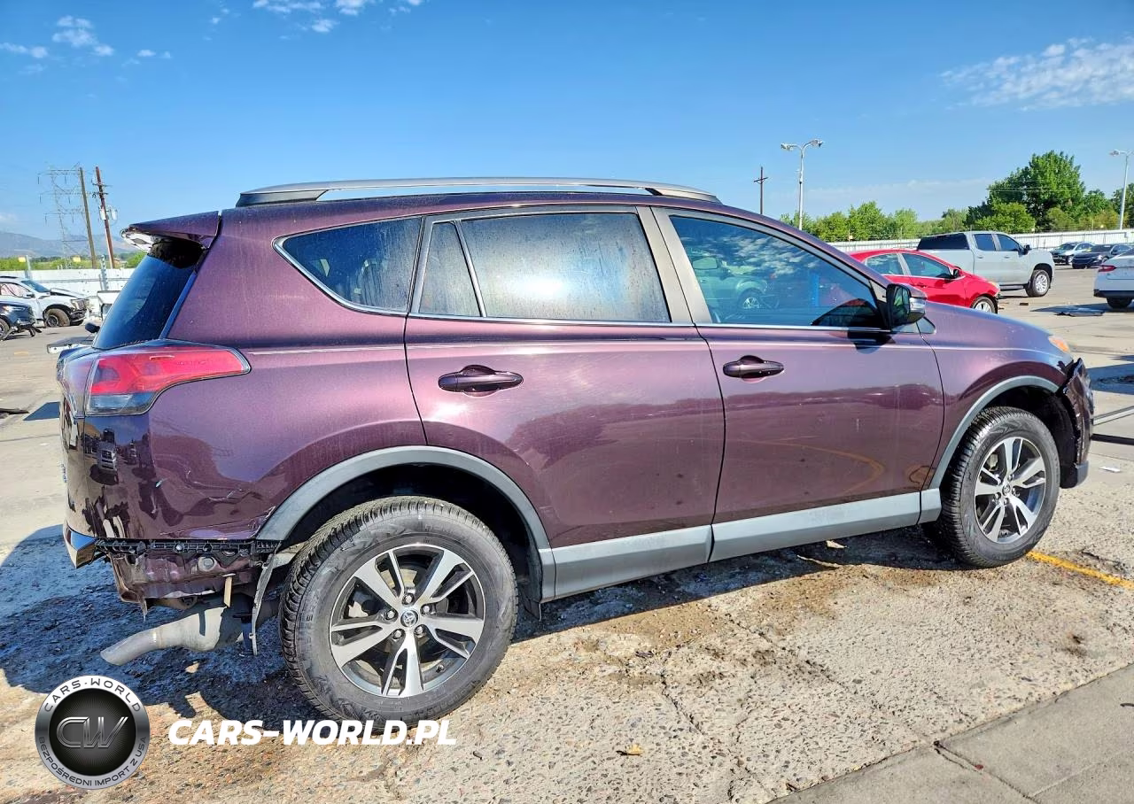 2017 Toyota Rav4 Xle VIN:2T3RFREV8HW589904 - 3