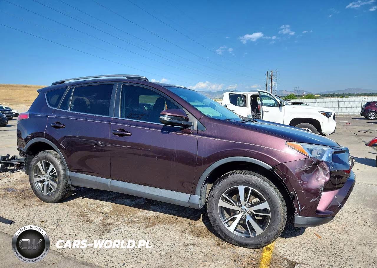 2017 Toyota Rav4 Xle VIN:2T3RFREV8HW589904 - 4