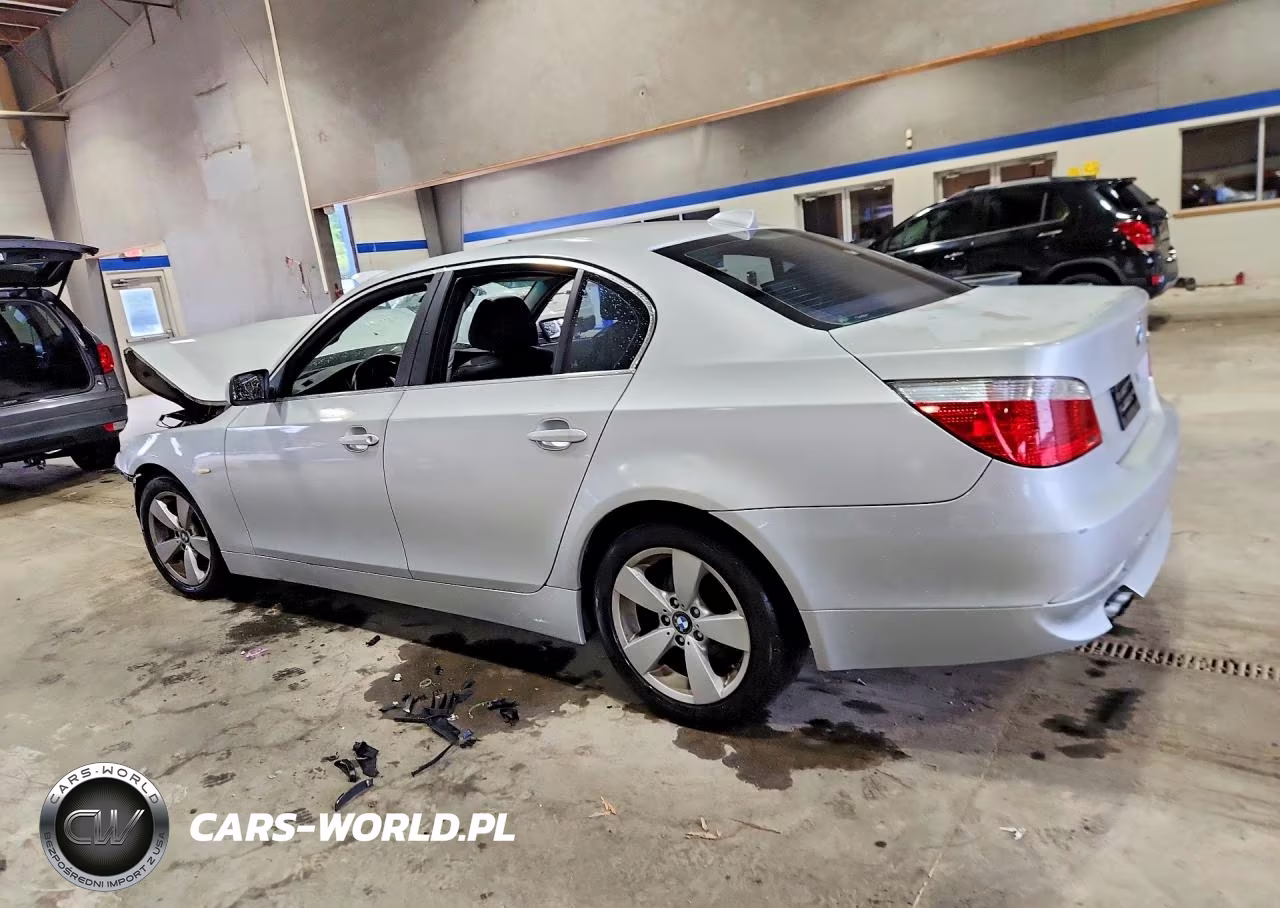 2007 BMW 530 Xi VIN:WBANF73587CU25153 - 2