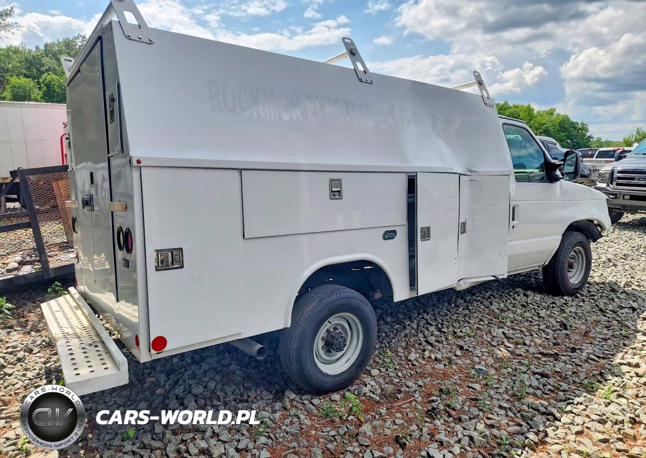 2014 Ford Econoline E350 Super Duty Cutaway Van VIN:1FDWE3FL8EDA88709 - 3