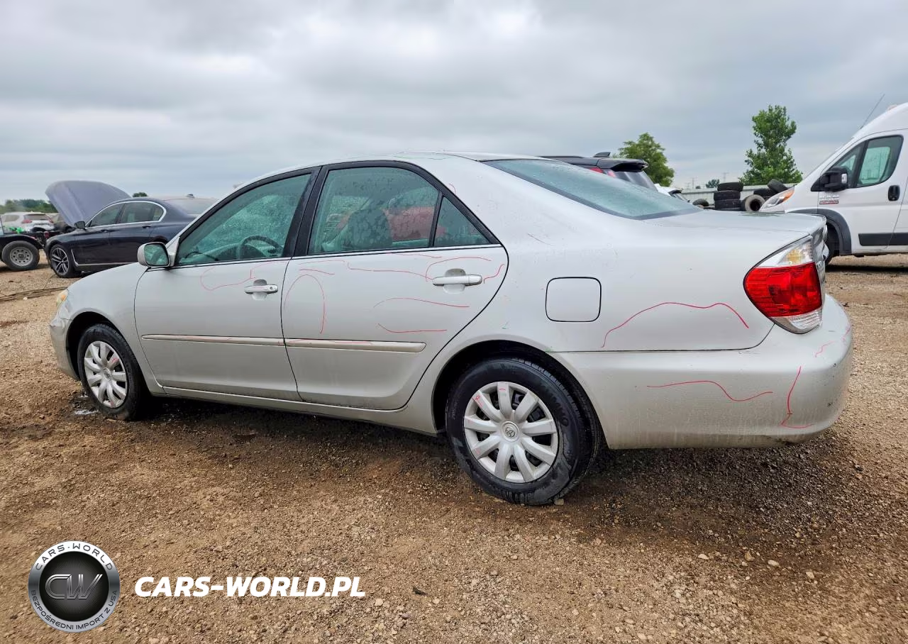 2005 Toyota Camry Le VIN:4T1BE32KX5U028118 - 2