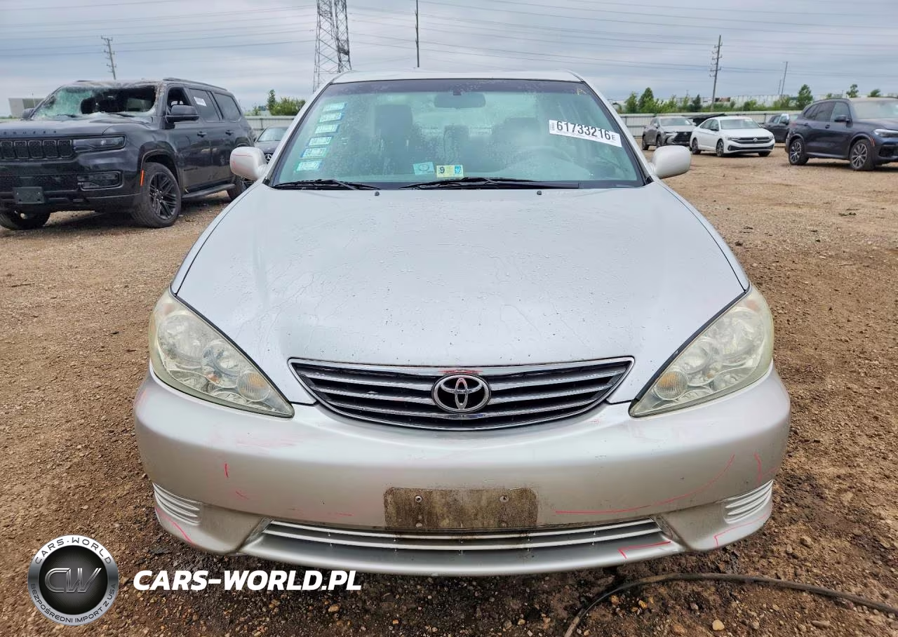 2005 Toyota Camry Le VIN:4T1BE32KX5U028118 - 5