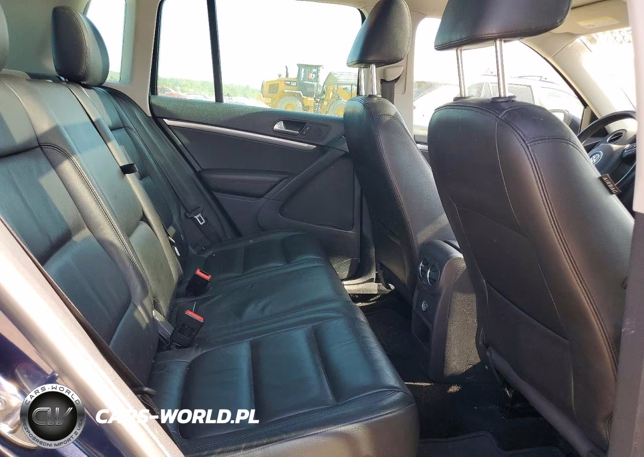 2012 Volkswagen Tiguan S VIN:WVGAV7AX2CW547908 - 11