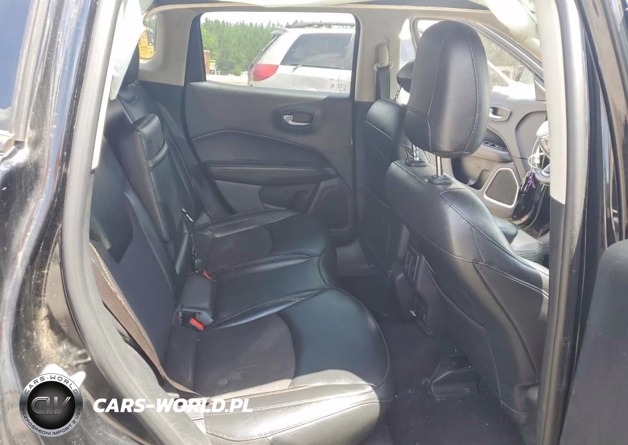 2019 Jeep Compass Latitude VIN:3C4NJCBB1KT636581 - 10