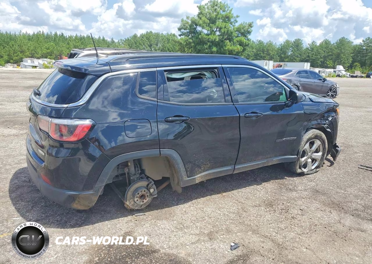 2019 Jeep Compass Latitude VIN:3C4NJCBB1KT636581 - 3