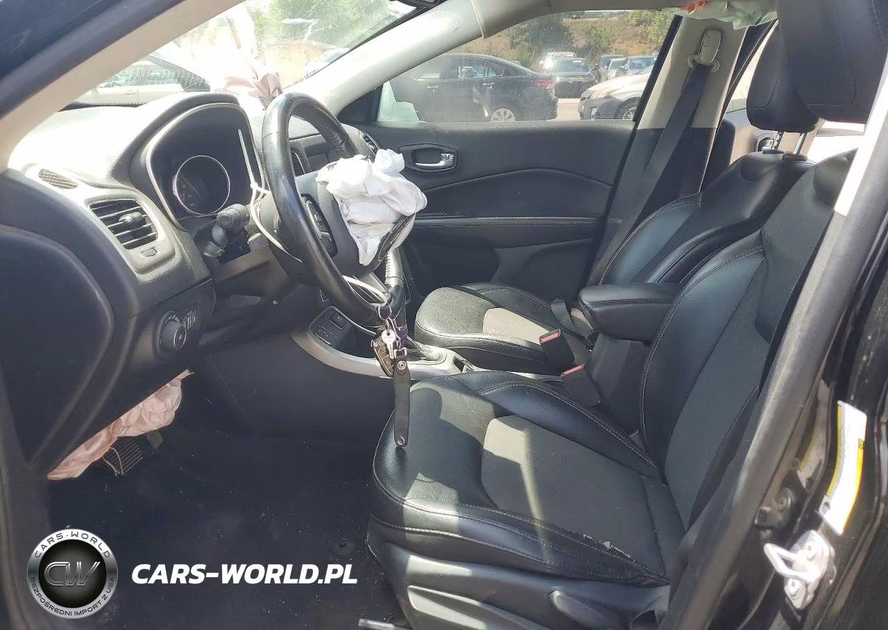 2019 Jeep Compass Latitude VIN:3C4NJCBB1KT636581 - 7
