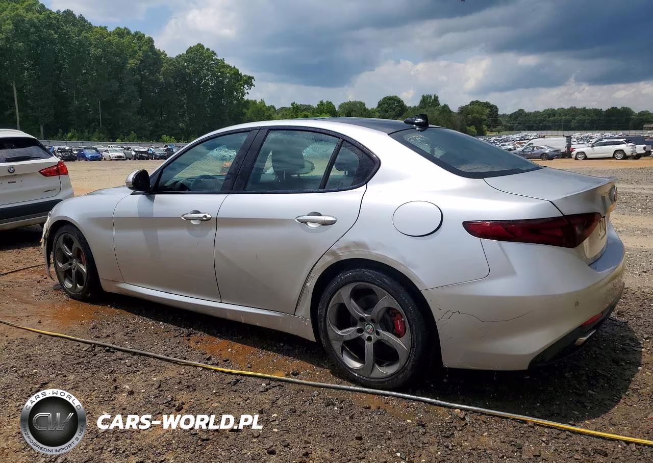 2017 Alfa Romeo Giulia VIN:ZARFAEBN6H7551961 - 2