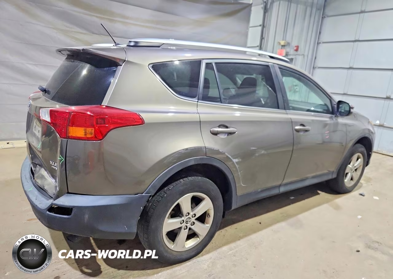 2015 Toyota Rav4 Xle VIN:2T3RFREV2FW239021 - 3