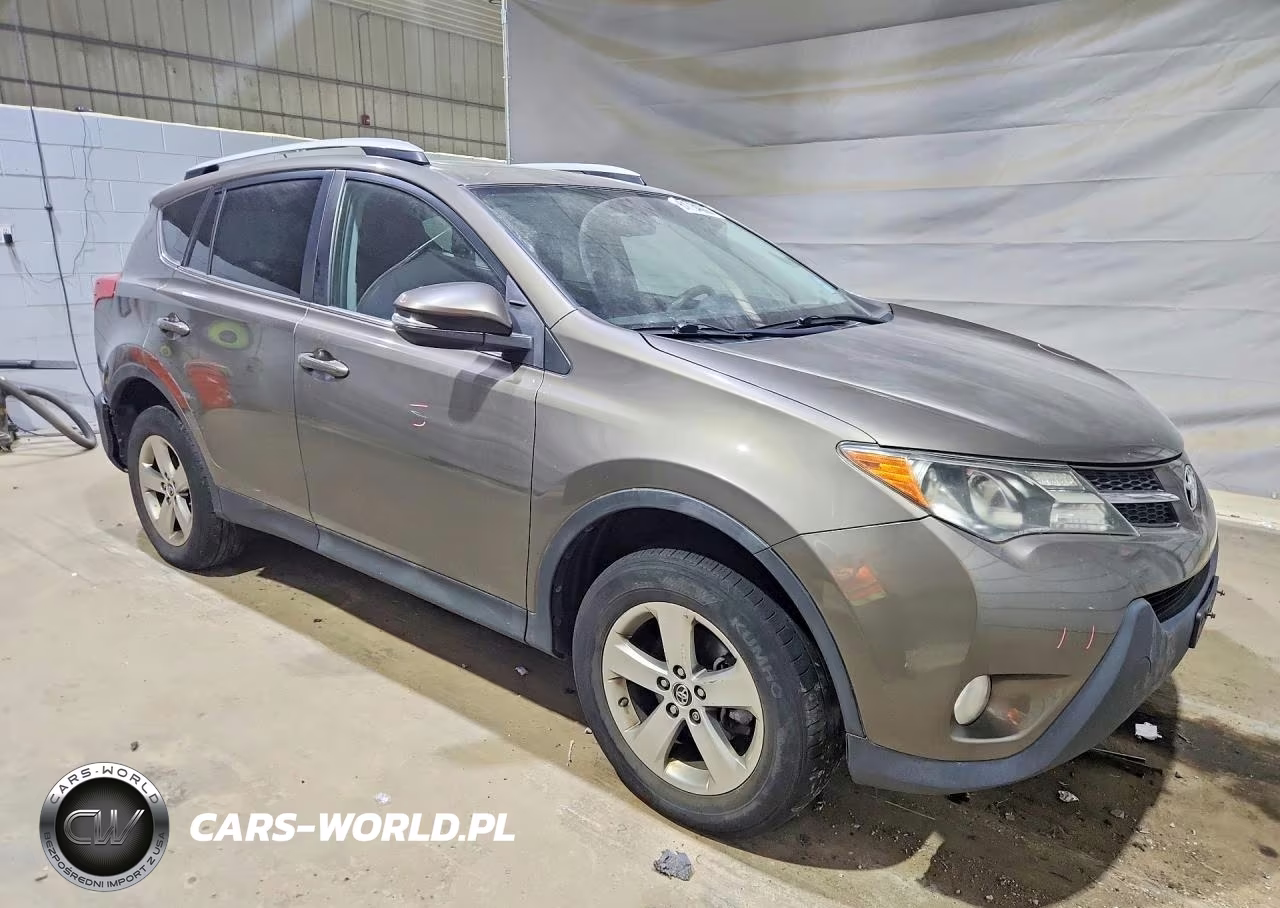 2015 Toyota Rav4 Xle VIN:2T3RFREV2FW239021 - 4