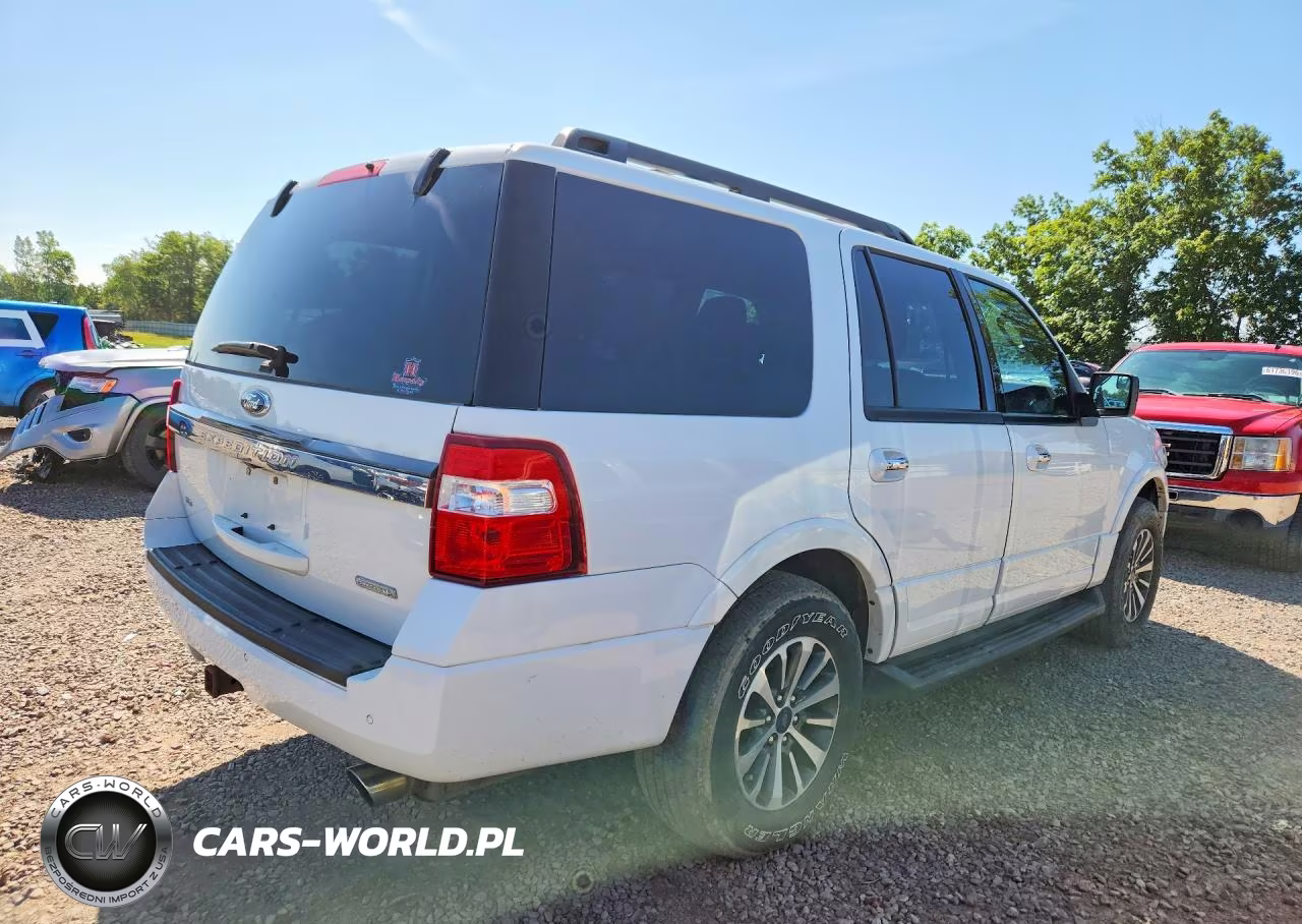 2015 Ford Expedition Xlt VIN:1FMJU1JT6FEF25451 - 3