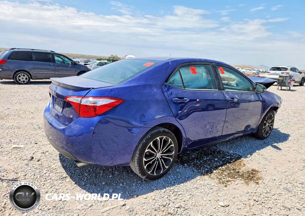 2015 Toyota Corolla S Plus VIN:5YFBURHE0FP210212 - 3