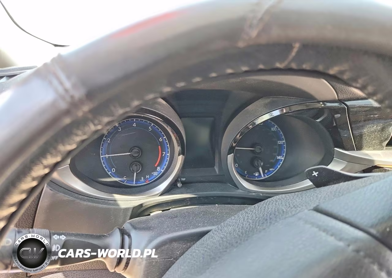 2015 Toyota Corolla S Plus VIN:5YFBURHE0FP210212 - 9