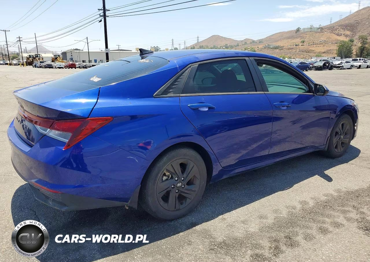 2022 Hyundai Elantra Sel VIN:5NPLS4AGXNH059643 - 3