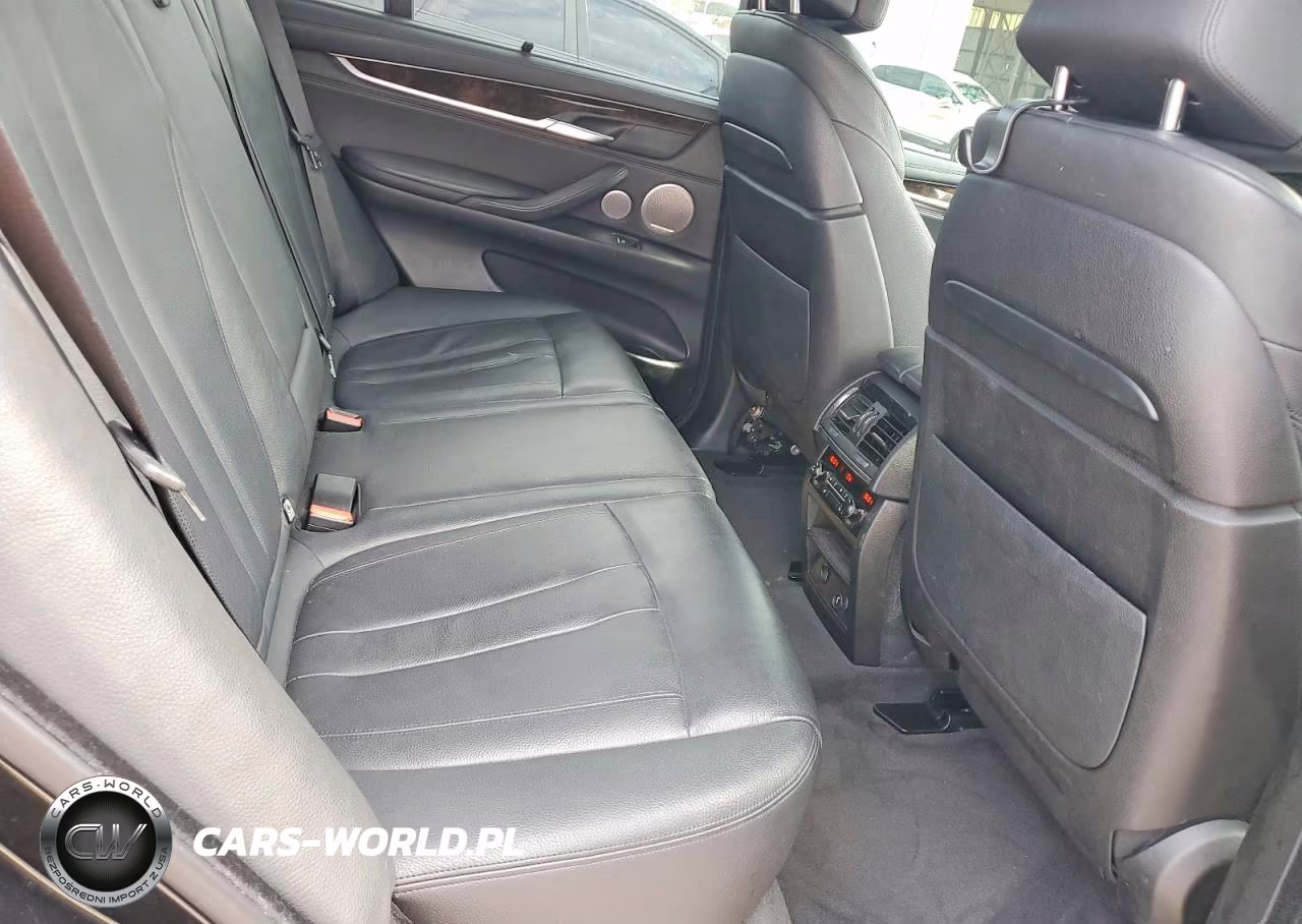 2015 BMW X5 xDrive50I VIN:5UXKR6C57F0J73840 - 11