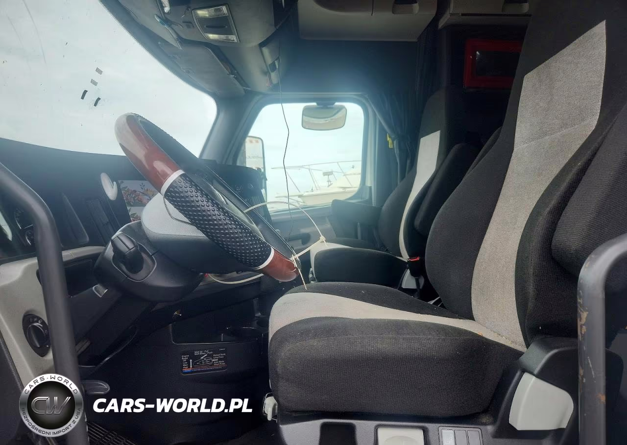 2019 Freightliner Cascadia 126 Semi Truck VIN:3AKJHHDR6KSKJ0346 - 7