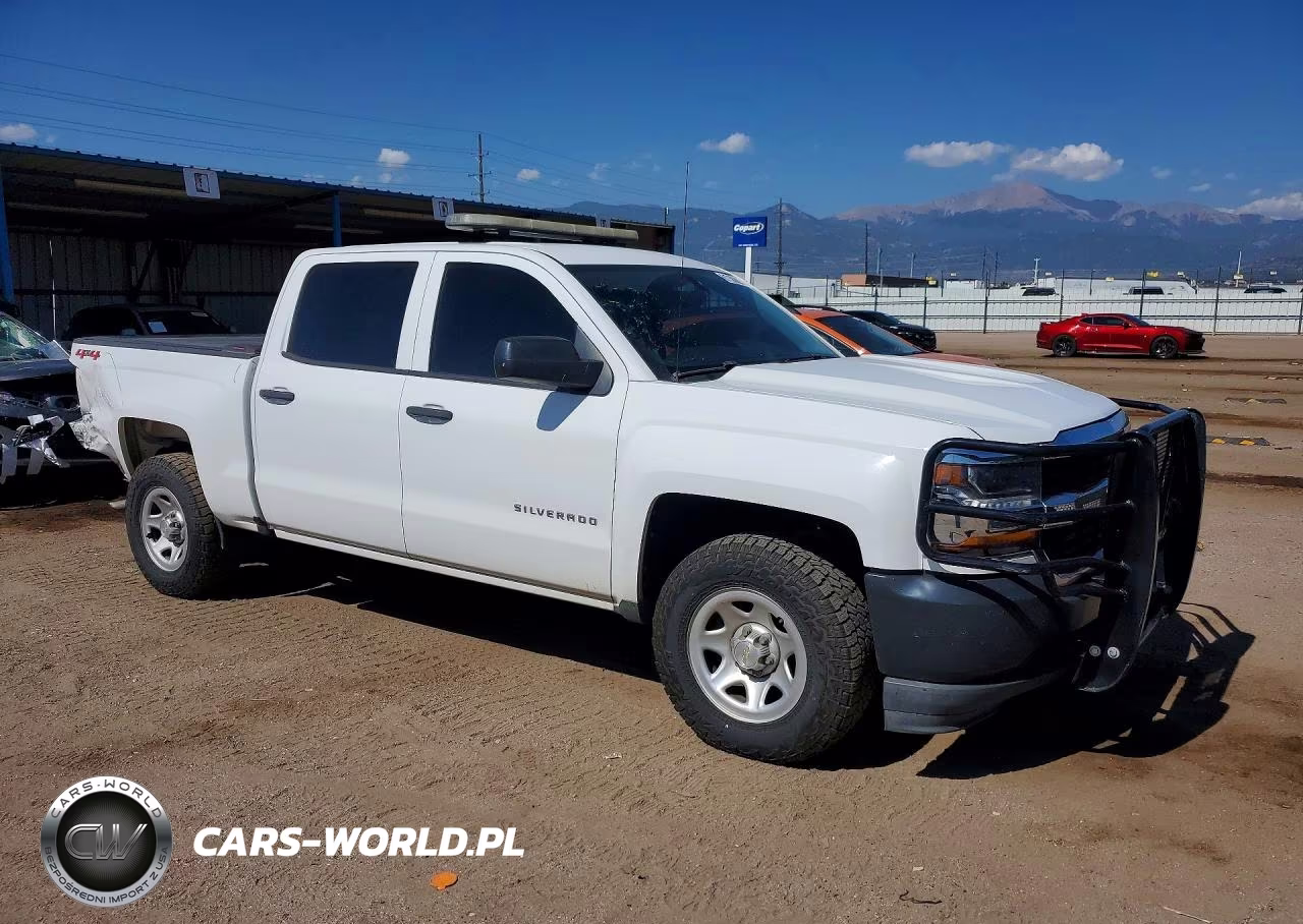 2018 Chevrolet Silverado K1500 VIN:3GCUKNEHXJG298660 - 4