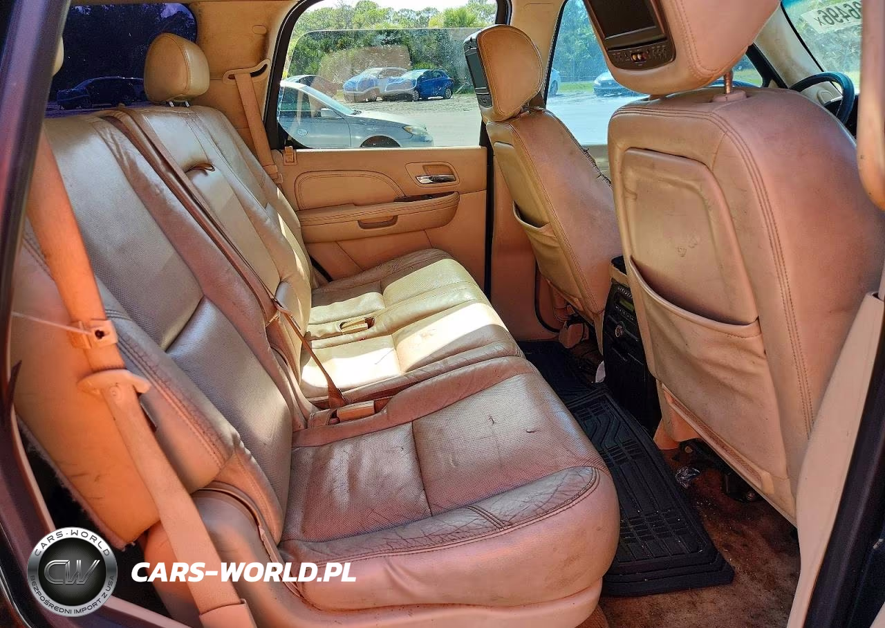 2008 Cadillac Escalade Luxury VIN:1GYEC63818R105150 - 11