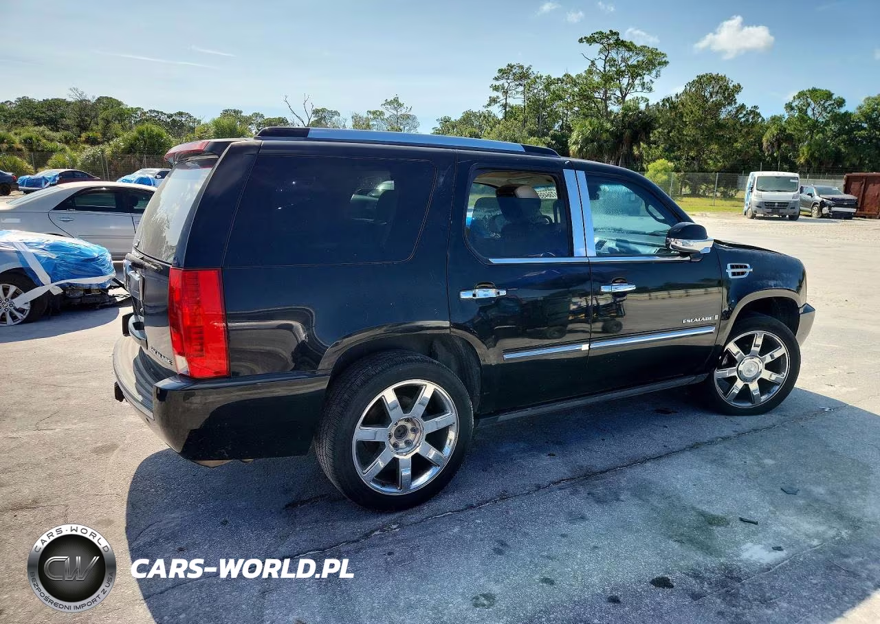 2008 Cadillac Escalade Luxury VIN:1GYEC63818R105150 - 3