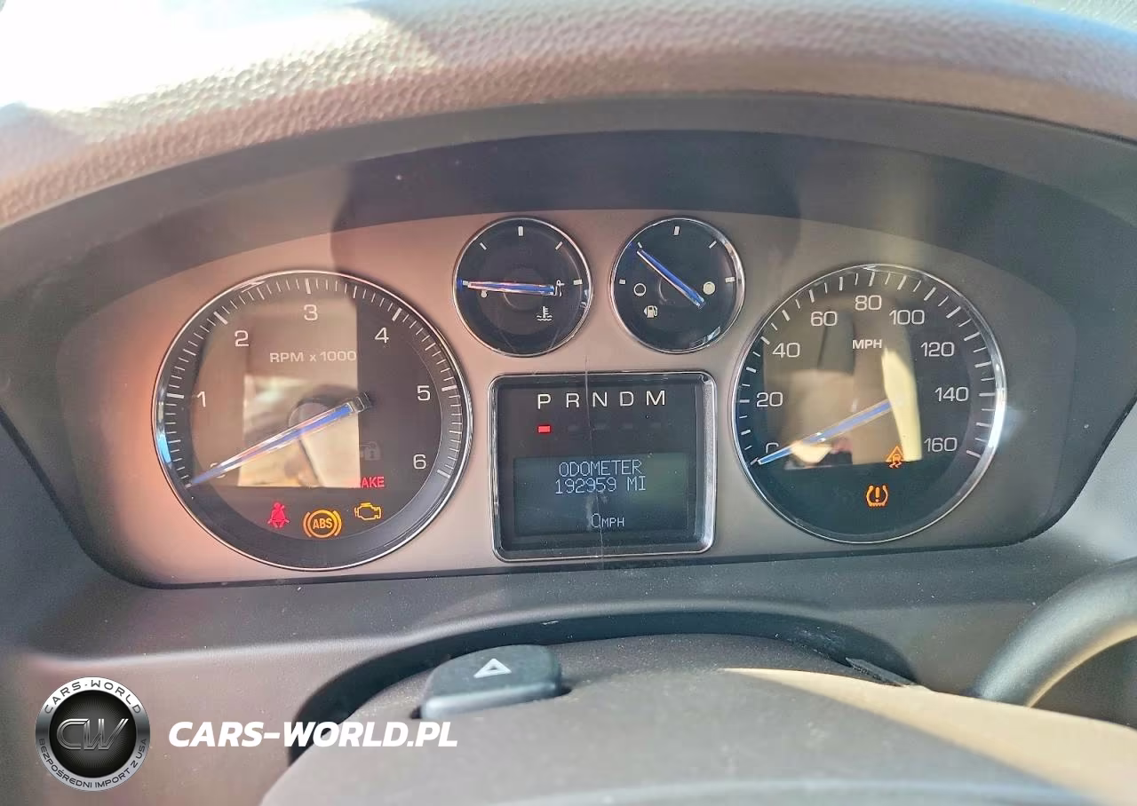 2008 Cadillac Escalade Luxury VIN:1GYEC63818R105150 - 9