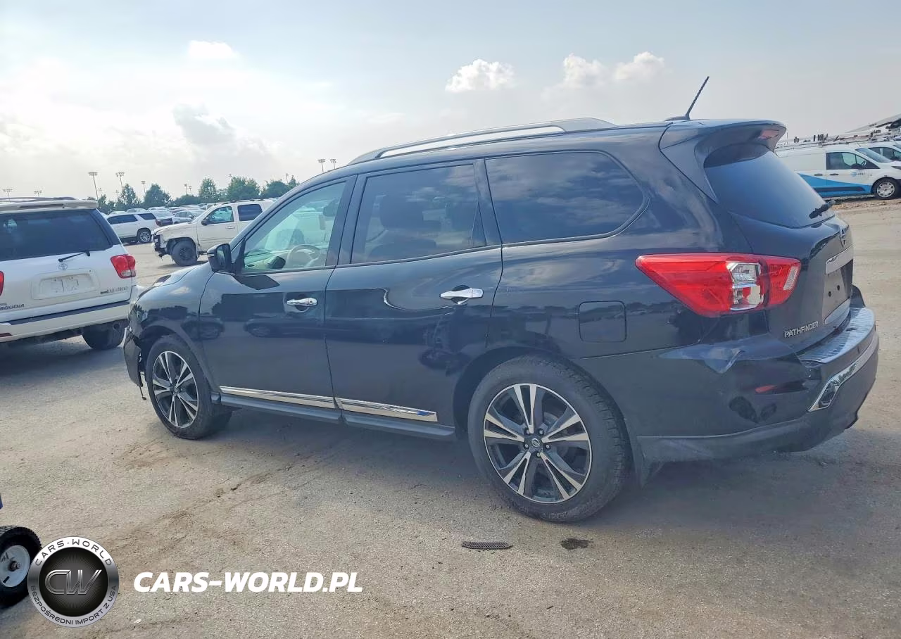2017 Nissan Pathfinder Platinum VIN:5N1DR2MN7HC624439 - 2