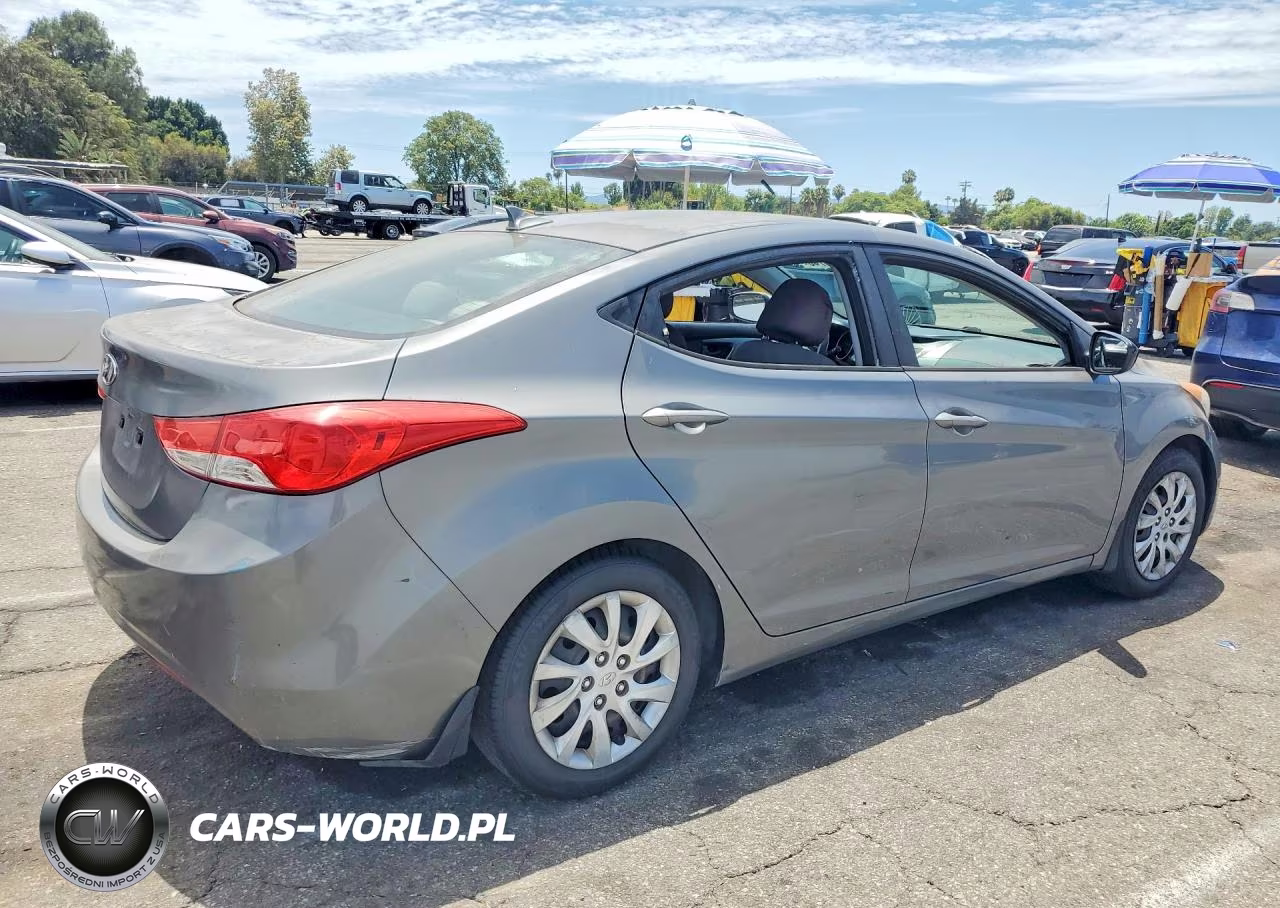 2013 Hyundai Elantra Gls VIN:5NPDH4AE1DH194980 - 3