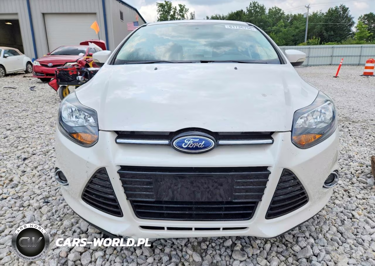 2014 Ford Focus Titanium VIN:1FADP3N27EL439510 - 5