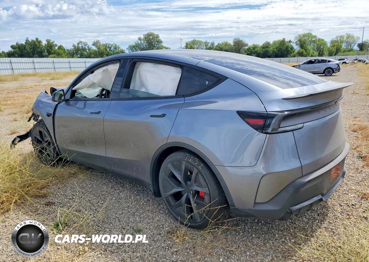 2026 Tesla Model Y VIN:7SAYGDET1TA671076 - 2