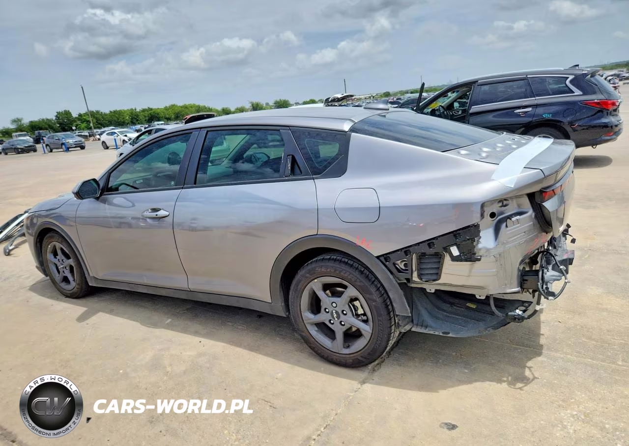 2025 Kia K4 Lxs VIN:3KPFT4DE1SE009900 - 2