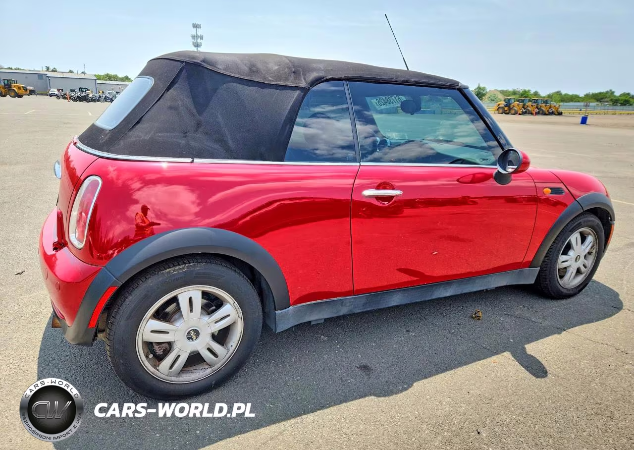 2008 Mini Cooper Base VIN:WMWRF33508TG18153 - 3