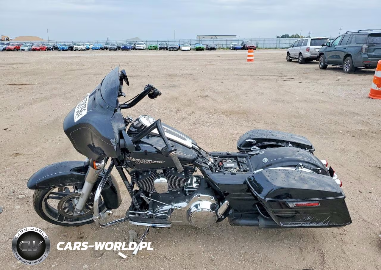 2015 Harley-Davidson Flhxs Street Glide Special VIN:1HD1KRM10FB681603 - 3