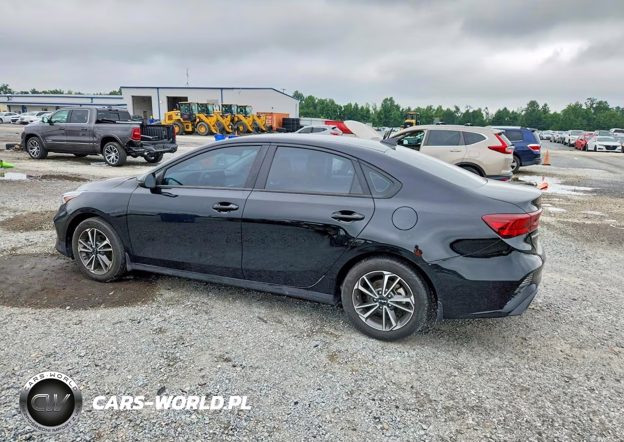 2023 Kia Forte Lxs VIN:3KPF24AD9PE570674 - 2