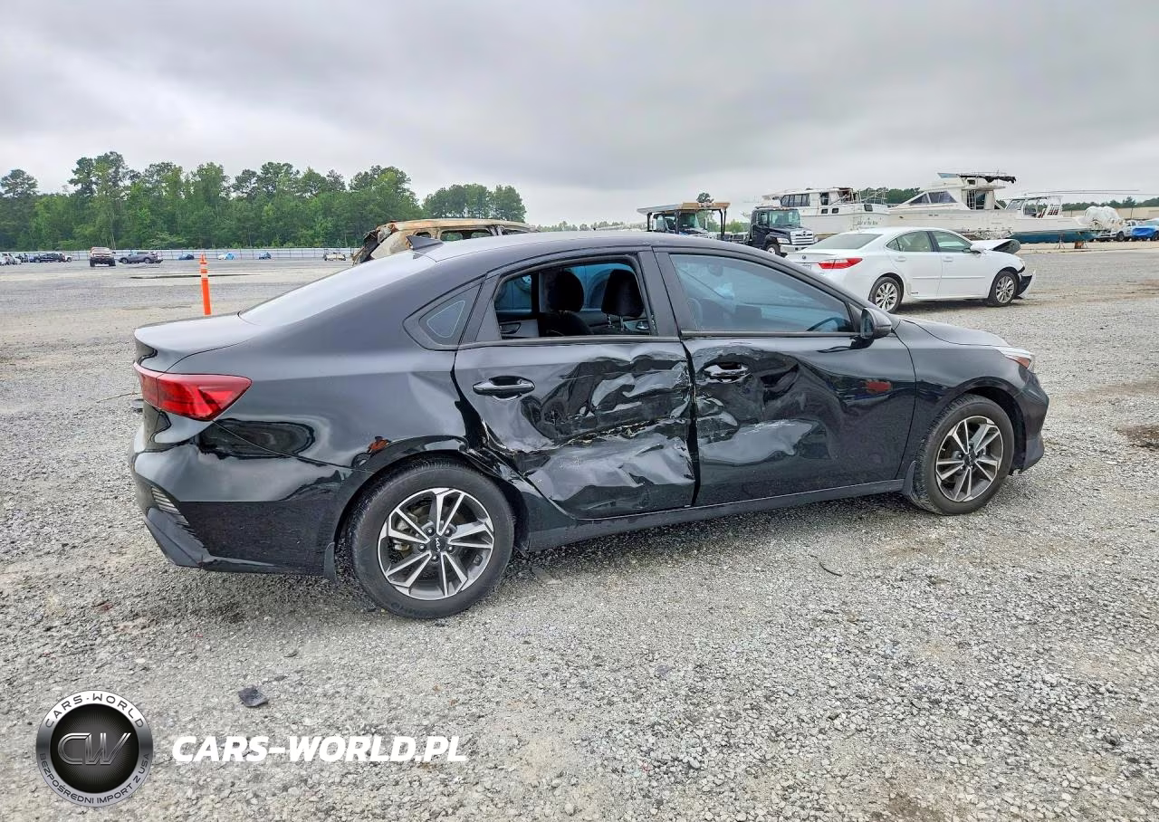 2023 Kia Forte Lxs VIN:3KPF24AD9PE570674 - 3