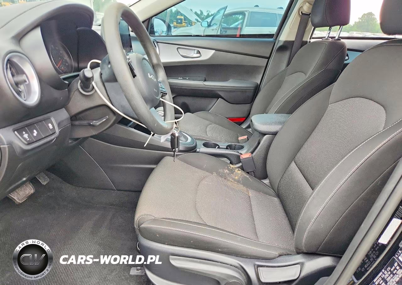 2023 Kia Forte Lxs VIN:3KPF24AD9PE570674 - 7