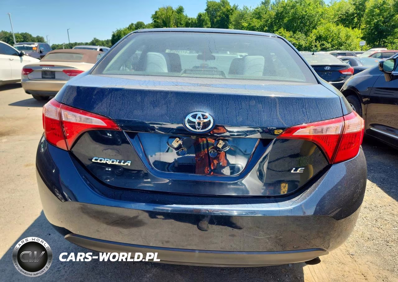 2018 Toyota Corolla Le VIN:2T1BURHE4JC118304 - 6