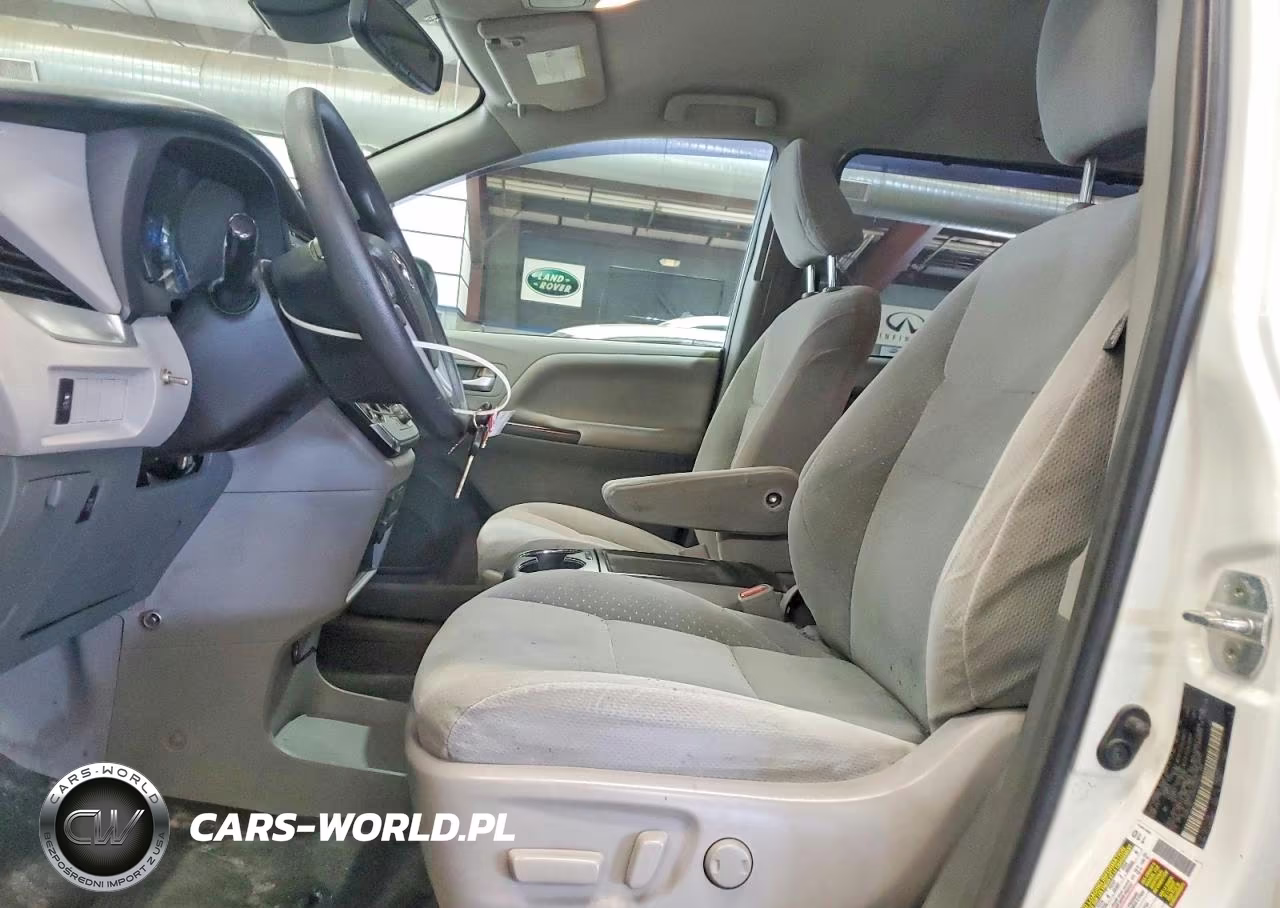 2018 Toyota Sienna Le VIN:5TDKZ3DC1JS944814 - 7