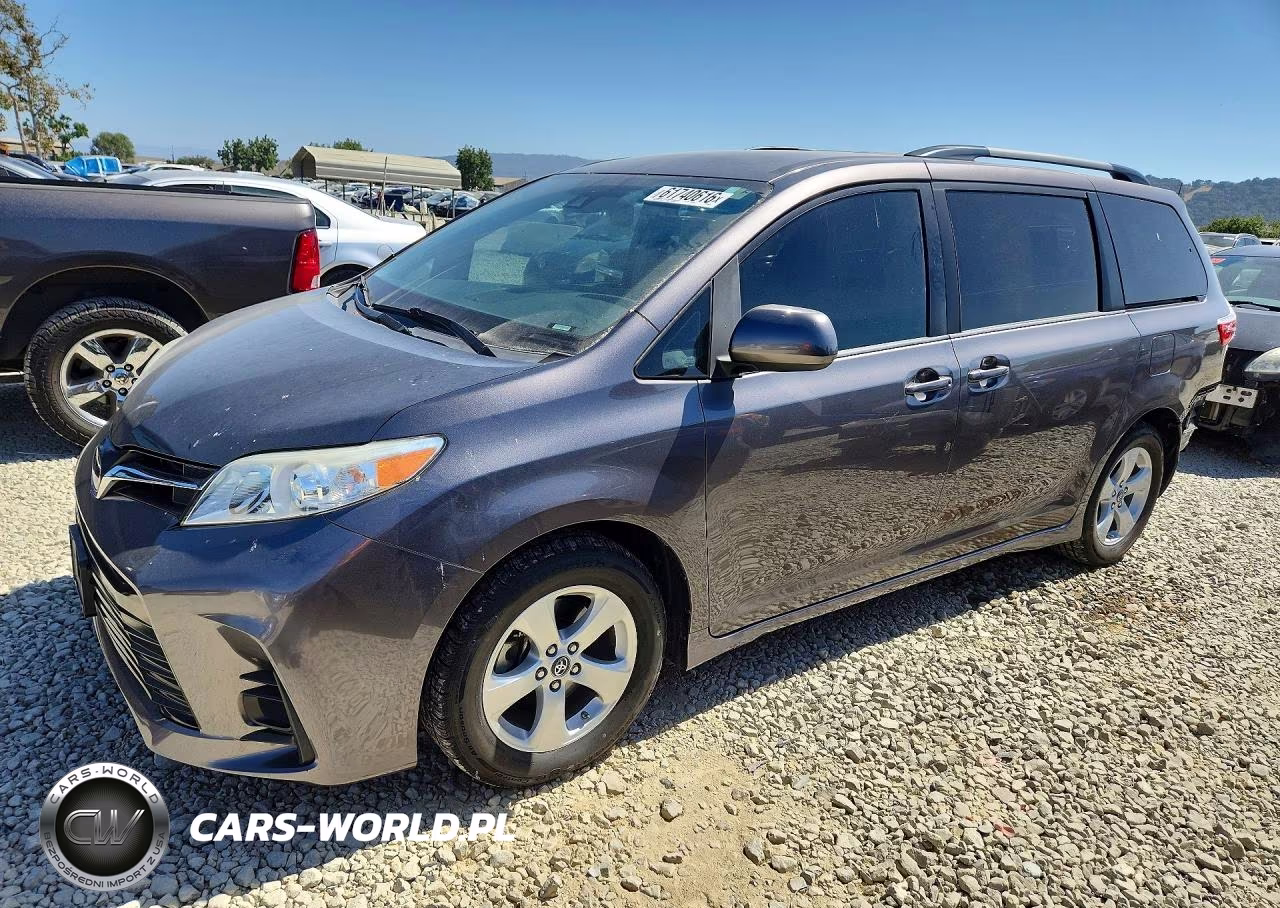 2018 Toyota Sienna Le