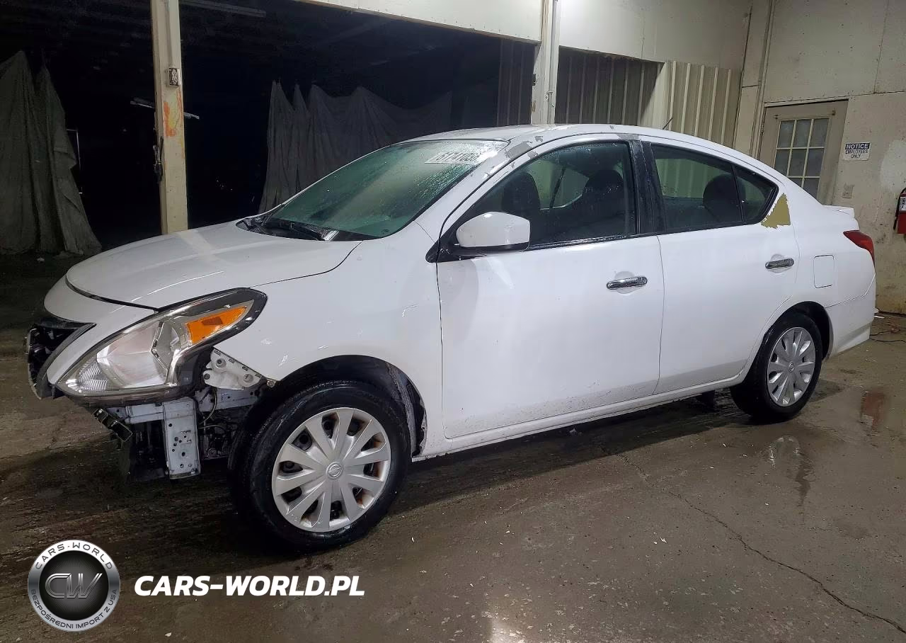 2018 Nissan Versa Sv