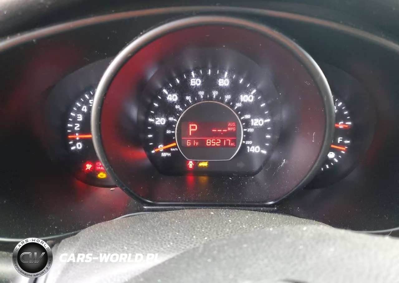 2015 Kia Soul + VIN:KNDJP3A56F7165627 - 9
