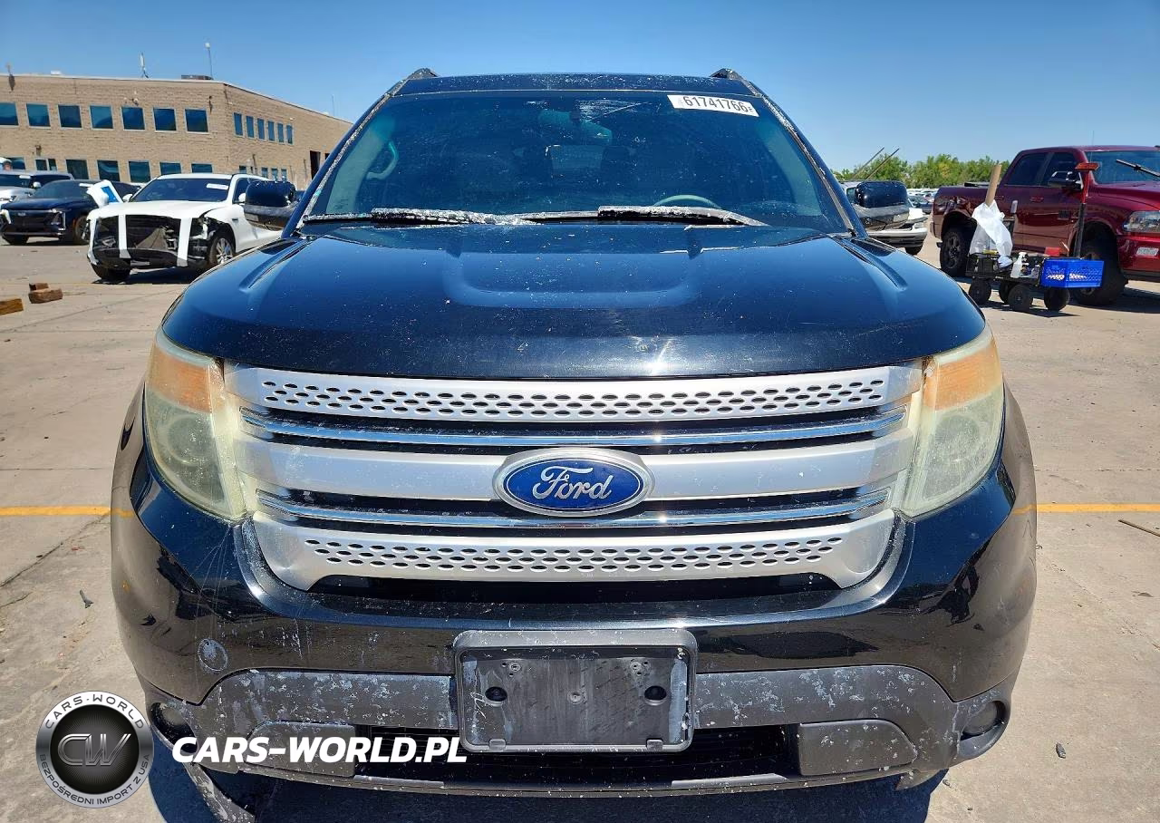2012 Ford Explorer Xlt VIN:1FMHK8D83CGA44402 - 5