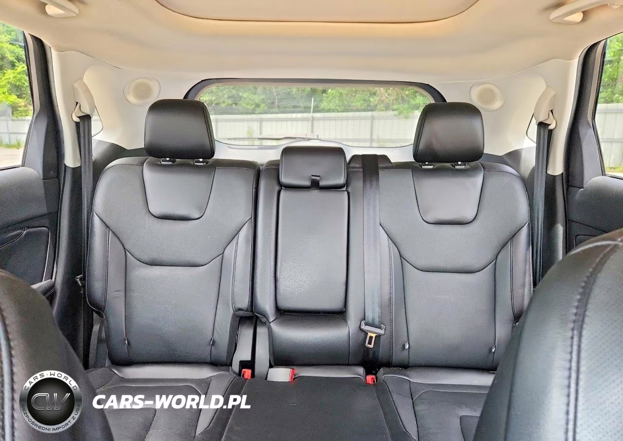 2018 Ford Edge Titanium VIN:2FMPK3K80JBC27908 - 10