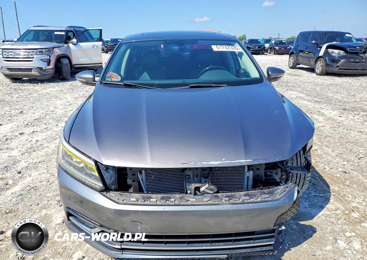 2016 Volkswagen Passat Se VIN:1VWBT7A30GC067608 - 5